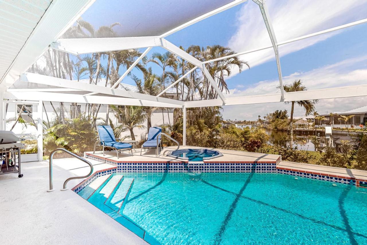 Life At The Canal Cape Coral Exterior photo